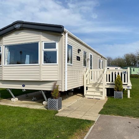 Tattershall Lakes Kingfisher Caravan 8 Berth With Hot Tub & Wifi Екстериор снимка