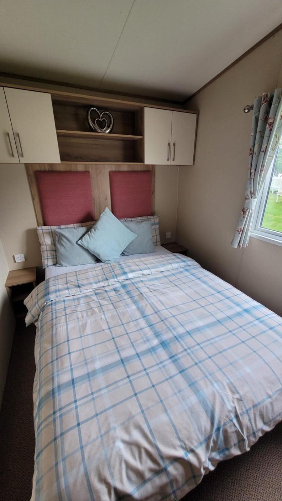 Tattershall Lakes Kingfisher Caravan 8 Berth With Hot Tub & Wifi Екстериор снимка