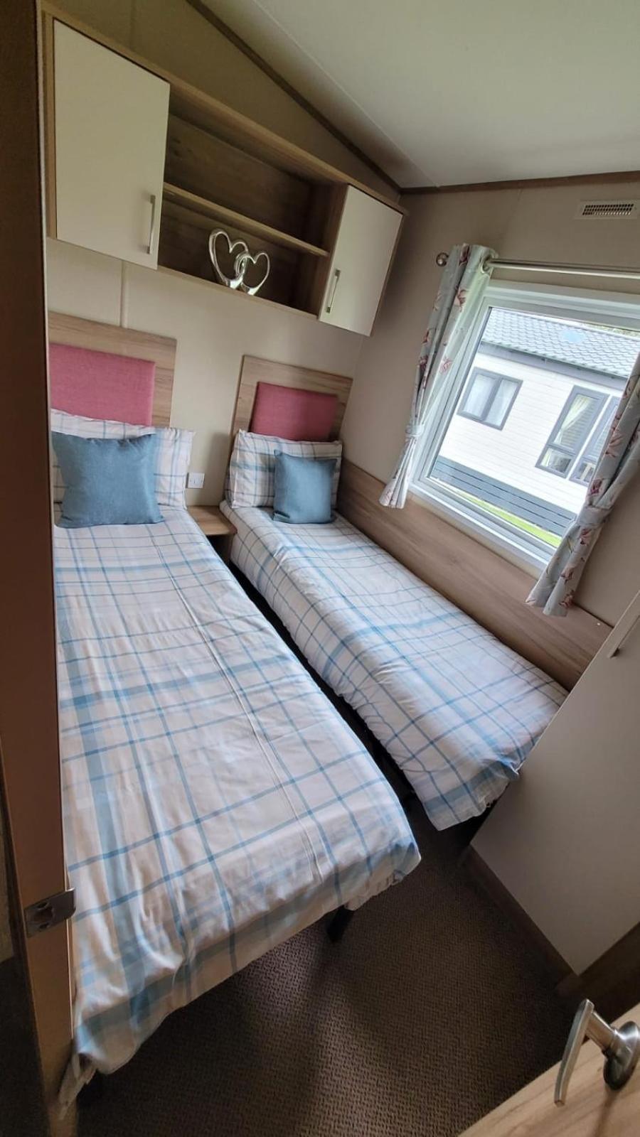 Tattershall Lakes Kingfisher Caravan 8 Berth With Hot Tub & Wifi Екстериор снимка