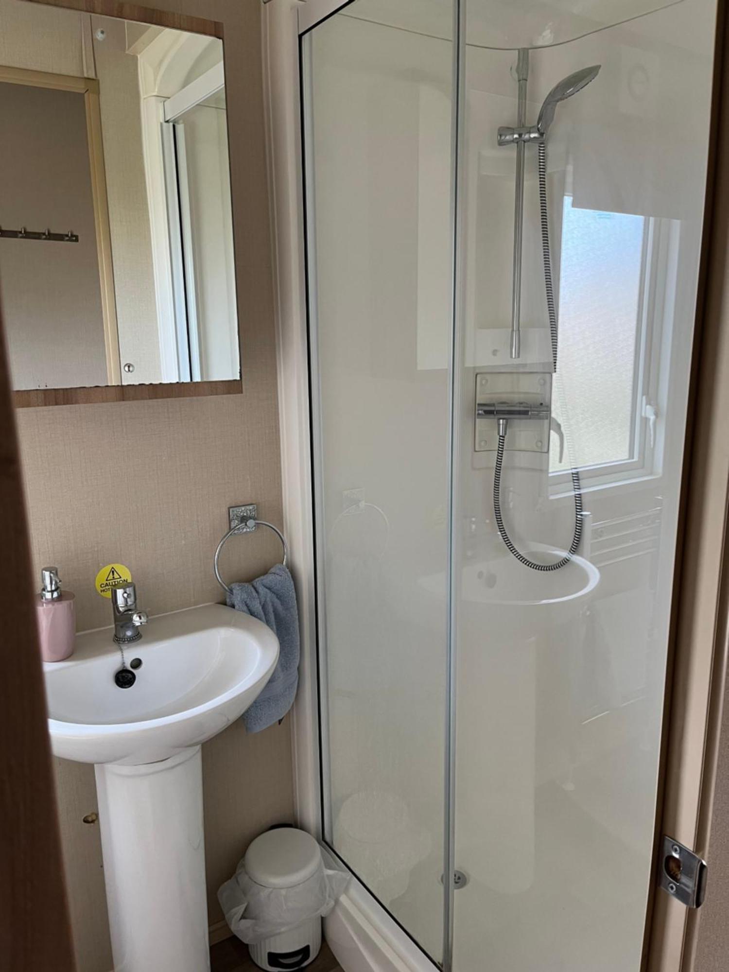 Tattershall Lakes Kingfisher Caravan 8 Berth With Hot Tub & Wifi Екстериор снимка